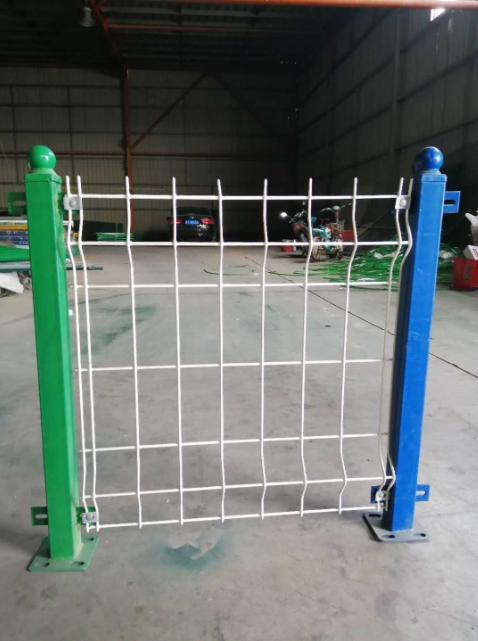 3D V Fold Fence Panel 4mm Wire Hot Dip Galvanized Powder Coated