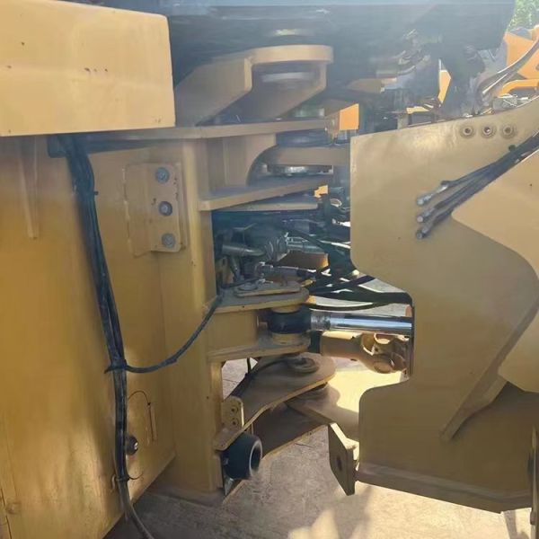 Cat 950G wheel loader, rated load capacity of 6 tons, durable and efficient