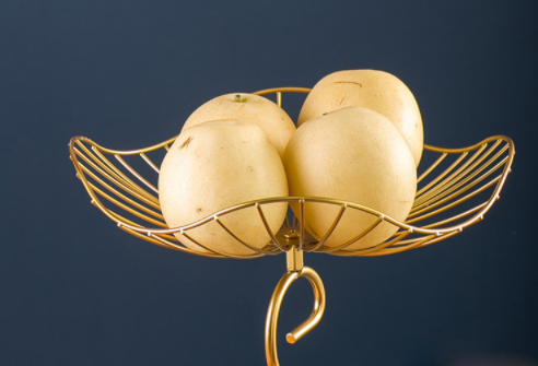 Powder Coated Anti Corrosion 0.8KG Steel Fruit Basket Three Storey