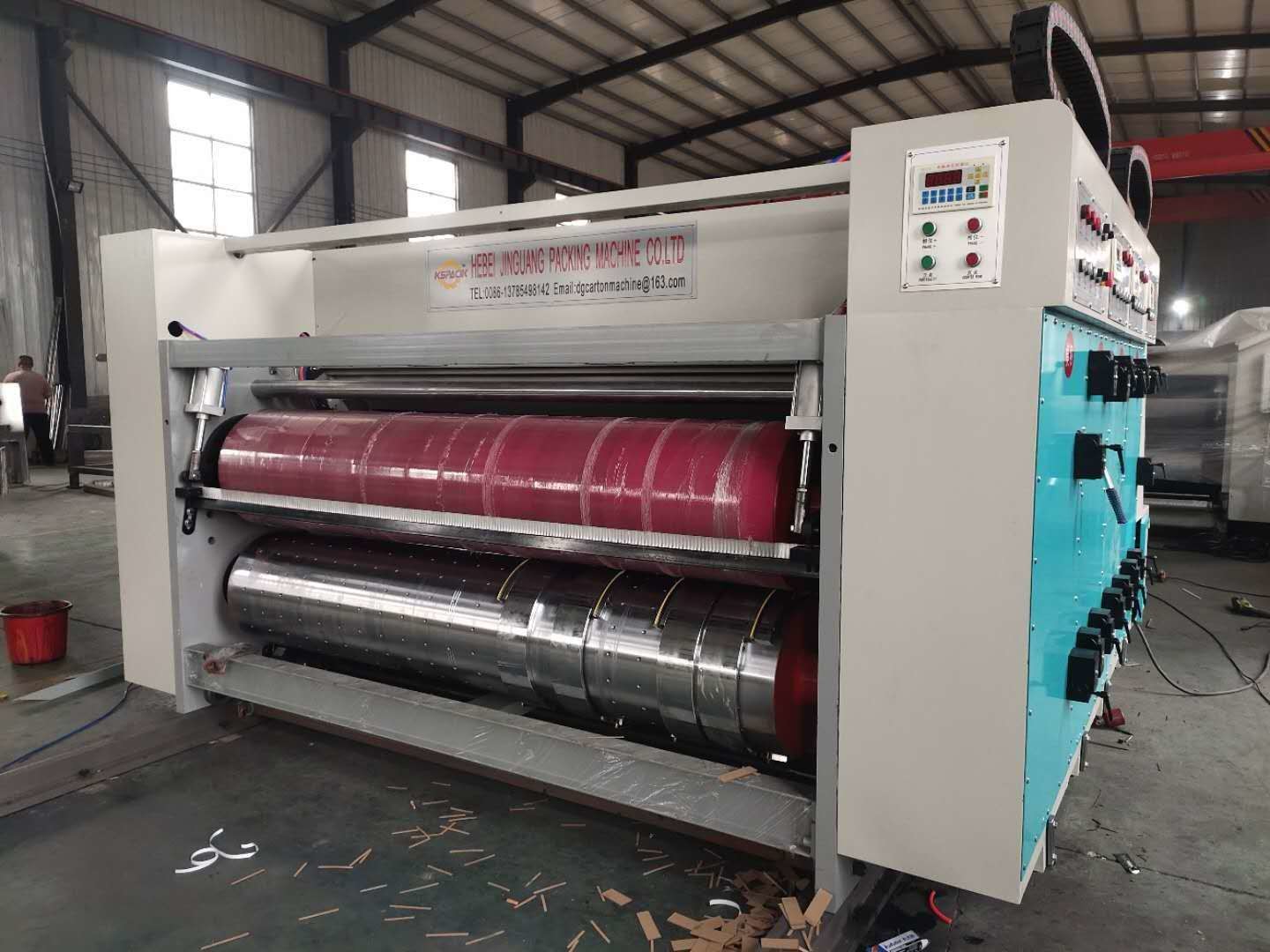 Рифленый цвет печатной машины 4 Flexo коробки чернил воды