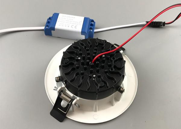 O material de alumínio Recessed a microplaqueta conduzida ajustável 20w de Downlights IP44 Samsung