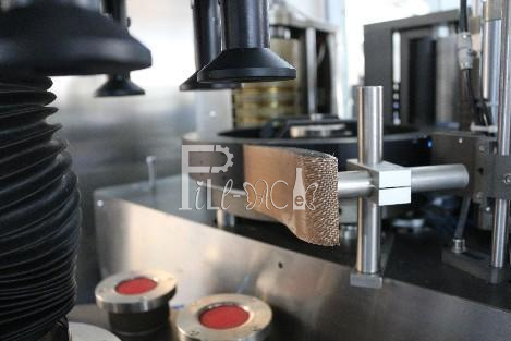Клей роторного Labeller бутылки OPP горячий плавит аппликатор ярлыка оборудования машины для прикрепления этикеток для пластиковой фабрики воды бутылки