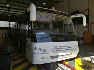 ônibus de alumínio do transfer do aeroporto do corpo com Cummins Engine e o condicionador de ar thermo do rei