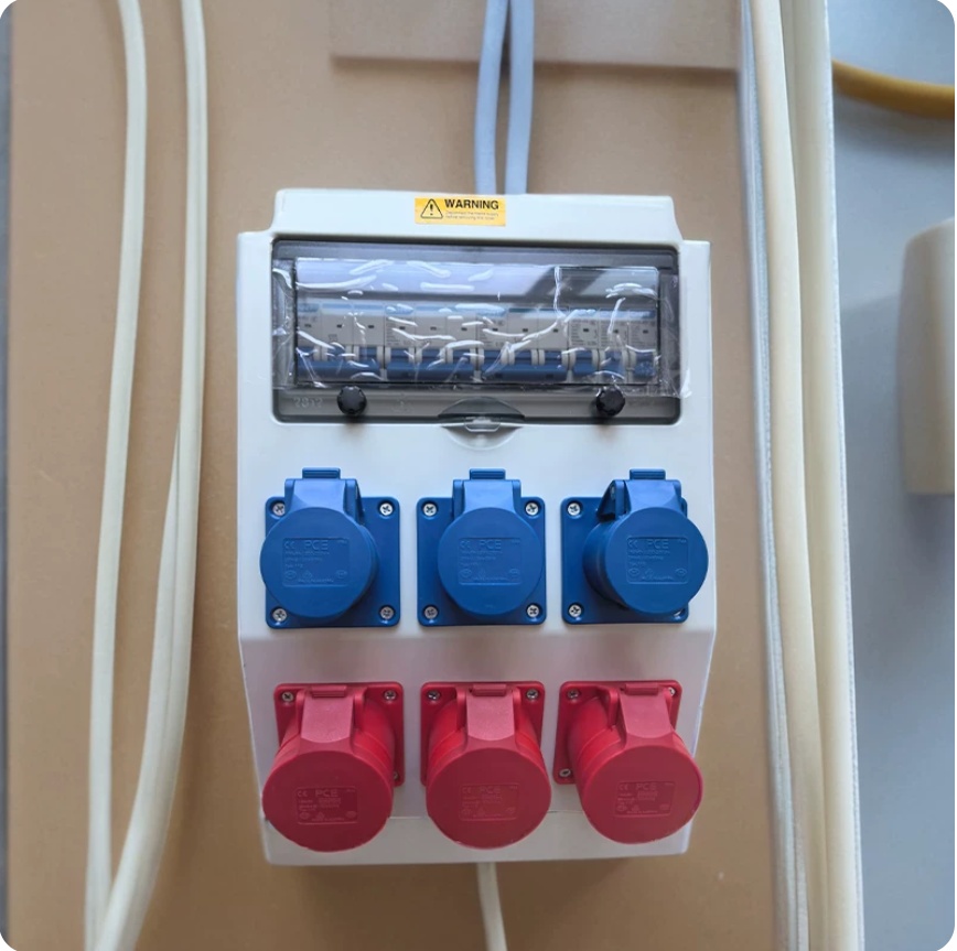 PCE Industrial Plastic Socket Power Maintenance Box IP67 Rated 220V/380V Three Sockets Each Customizable According to Drawings