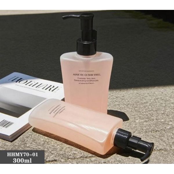 Customized Plastic Luxury Shampoo Bottles 300ml PE Bottle