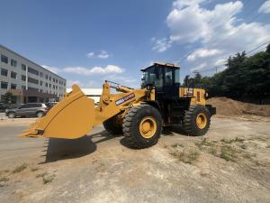 XCMGホイールローダー CATに似たコンパクトフロントエンドローダー5トンの採掘用