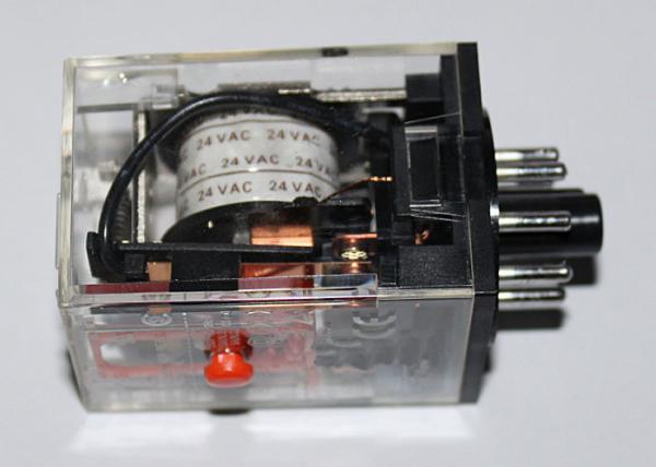 Relais MK2P-S-AC24V d'Omron - 2 2 ouverts se sont fermés (Pin 8)