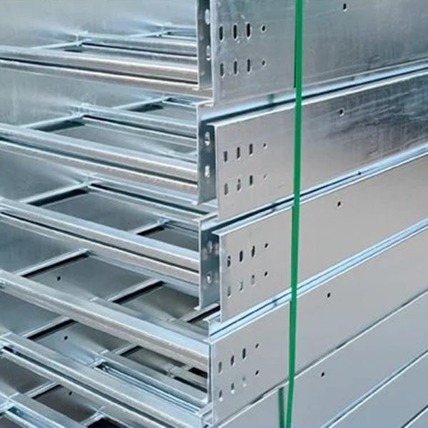 Escalier de type plateau de câble résistant au feu monté sur le mur pour les installations intérieures / extérieures et les installations