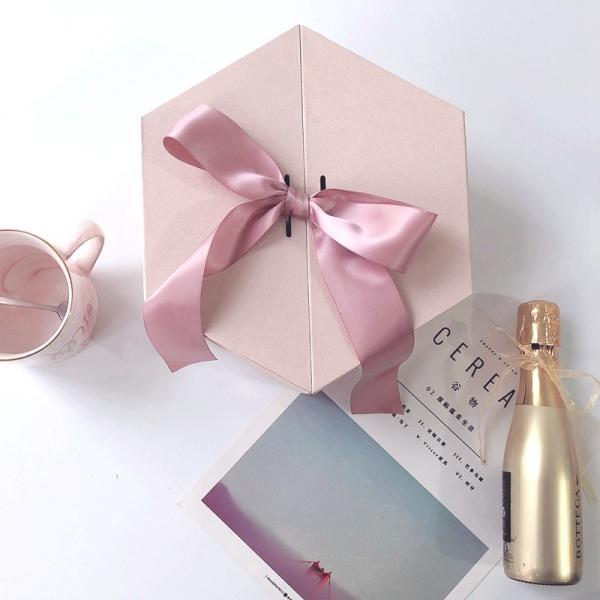 Recyclable Kraft Hexagon Shape Gift Box White Pink Black Marble Print For Wedding Favors