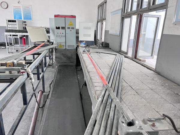 Baguettes chauffantes en carbure de silicium à diamètre égal série ED - Éléments à faible résistance et à haut rendement pour fours industriels
