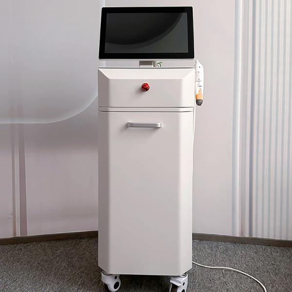 Medical Grade Skin Remodeling System White RF Microneedling Machine For Collagen Induction