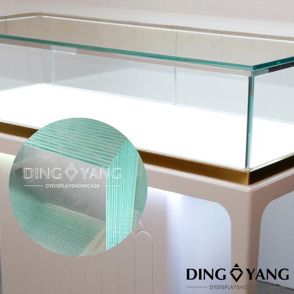 Óculos brancos super limpos Vitrine de jóias
