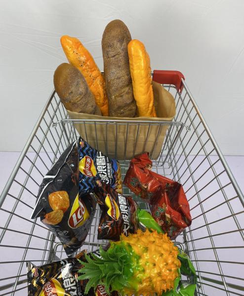 carrinho de compras de aço do mantimento alemão do supermercado 125L com a cremalheira da cerveja do metal