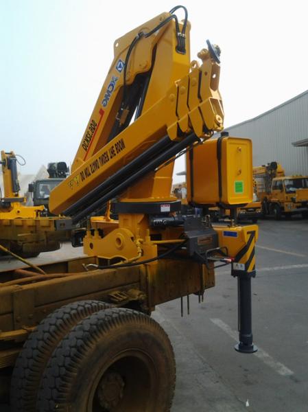 Durable XCMG Knuckle Boom Truck Mounted Crane , Cargo Crane Truck
