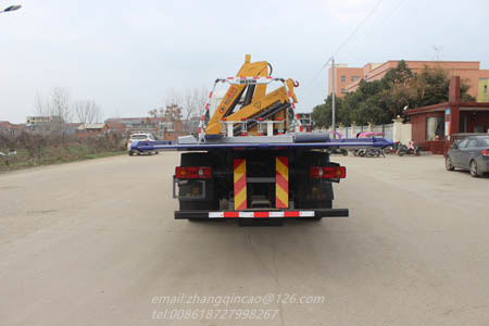 Lifting Force-7055kg(Carry Three People)towing Wrecker Truck