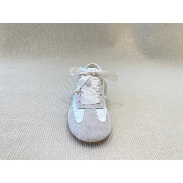 Women comfort and flat sneakers with color bar and lace up running shoes