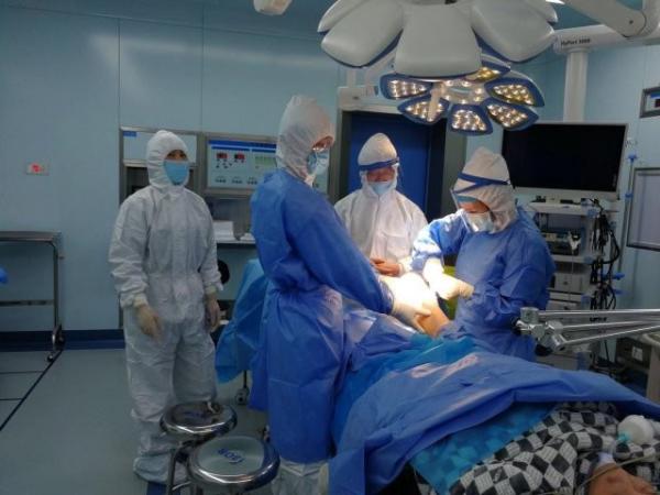 Non Sterile Adult Laboratory Disposable Surgical Gown with Waistband