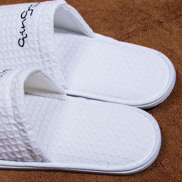 Disposable White Towelling Spa Slippers House Guest Slippers