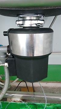 Household kitchen food waste processor for small hotel with fault alarm