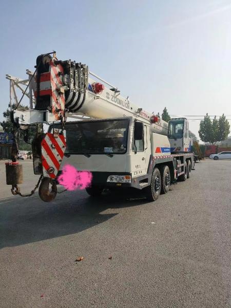 2013 Zoomlion Cran Truck de 50 toneladas con diseño plegable y servicio postventa