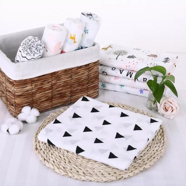 Durable Cute Muslin Swaddle Blankets Safe Healthy 120*120 Cm For Picnic / Travel
