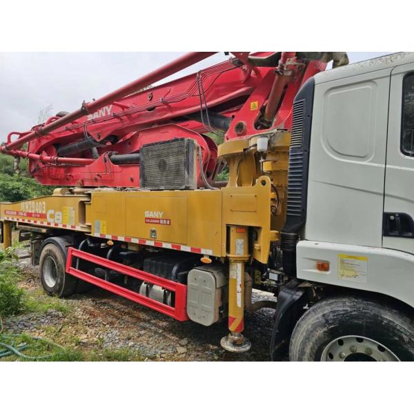 37 metros y mini camión de bombeo de hormigón. Altura de alimentación del stock 1400 mm 10050 * 2530 * 4000 mm