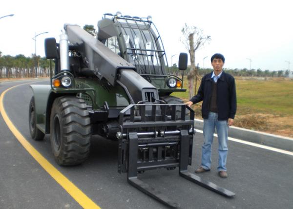Transporting Luggage Handle Telescopic Boom Forklift Loader 4 Ton Rated Capacity ISO / CE