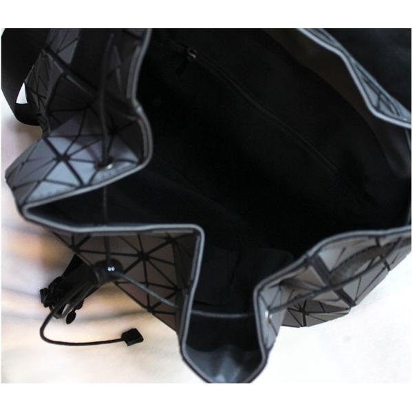 2016 European and American women new fashion diamond geometric triangle backpack