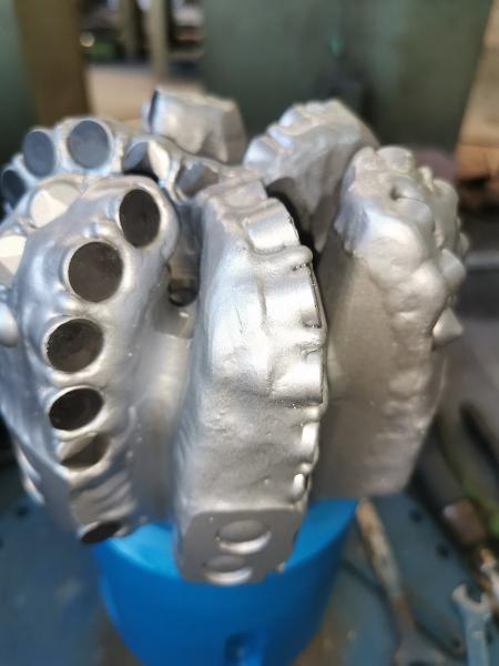 Outils de forage de roche PDC diamantés à 6 lames, corps en acier de 5,875 pouces, avec cutter principal de 13 mm
