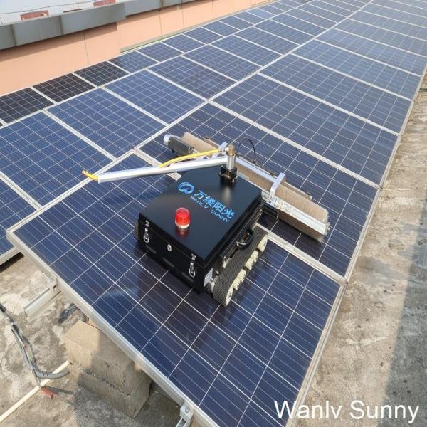 Cold Wash Solar Farm Washing Robot with 1100 mm Width Rolling Brush Head and 5 Hours Endurance Time