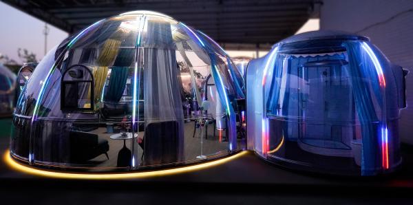 Custom Polycarbonate Waterproof Hotel Glamping Double Bubble Dome House For Romantic Resort
