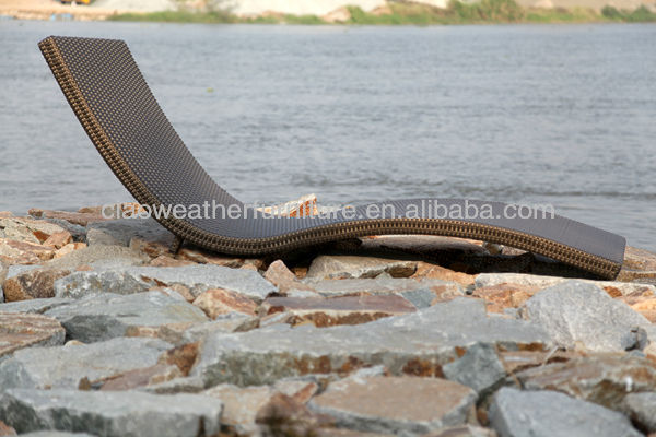 Chaises de piscine extérieure pour hôtels, fauteuils en aluminium moderne résistant à l'eau et rotin de 3 à 5 ans
