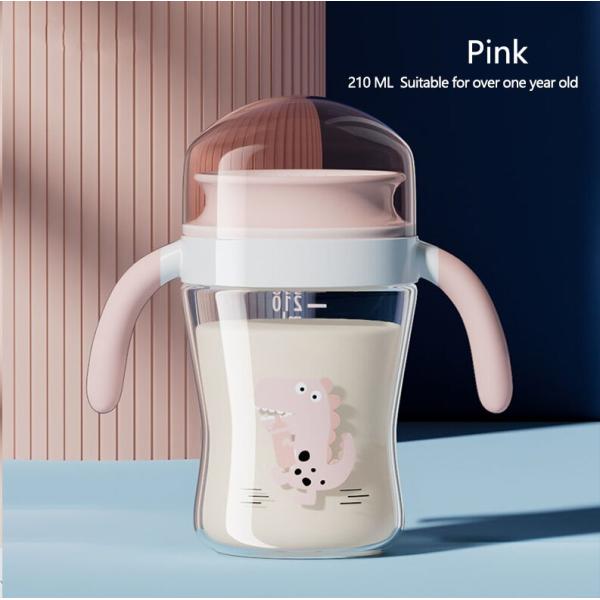 Une tasse pour 7 mois avec poignée