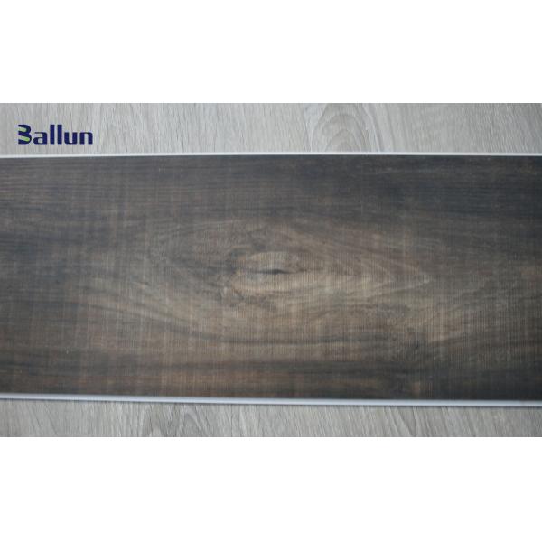 Pavimentos laminados de madera en relieve azulejos de vinilo de lujo con resistencia al desgaste 0,55 mm