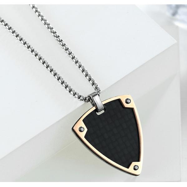 Forma especial Rosa Oro de borde de acero inoxidable colgantes de diamante en blanco collares de hombre mayorista