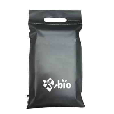 Envelopes de envio reciclados para a roupa