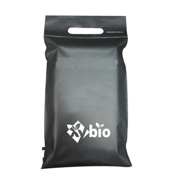 Envelopes de envio reciclados para a roupa