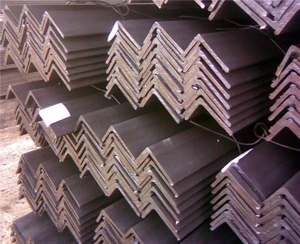Ângulo de aço laminado a alta temperatura do MS Angle Bar 100X100X5 da construção de A36 SS400 Q235 Q345B