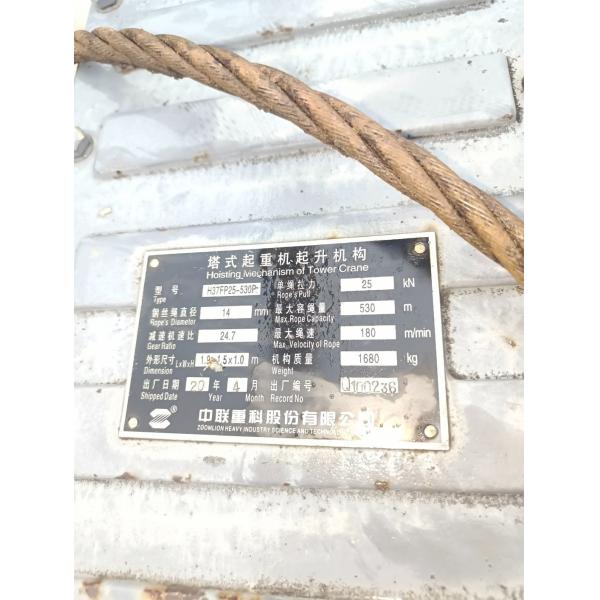 Los repuestos proporcionan 10 toneladas 65 metros Zoomlion grúa de torre de cabeza plana vendida por 20 años