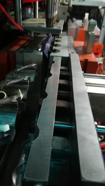 Automatic Extrusion Blow Machine With 20s/Pc Cycle Time 3 - 4 Die Head