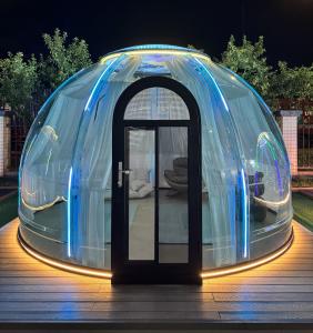 Outdoor Inflatable Steel and PC Material Bubble Lodge for Camping Hotel Villa or