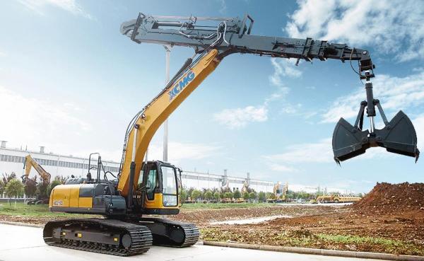 Hydraulic Excavator Arm Telescopic Boom Extends Up To 32 Meters With 1.5cbm Clamshell Bucket