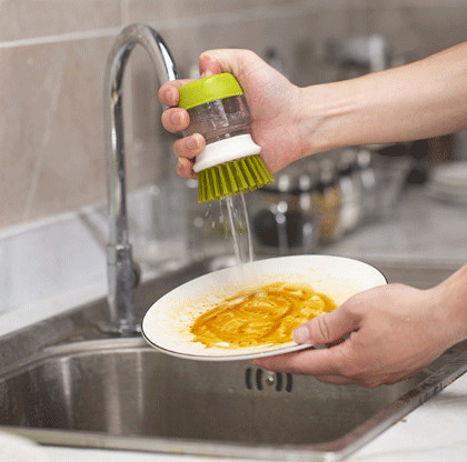 Brosse de plat avec la brosse de paume de distributeur de savon pour l'évier Pan
