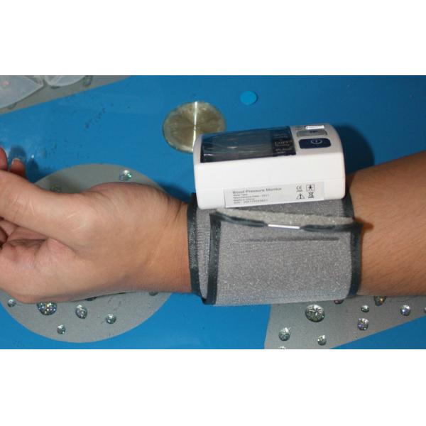 Hospital Portable Digital Blood Pressure Monitor For Wrist