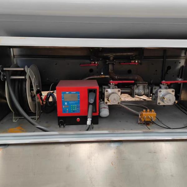 Howo 371 Used Fuel Tanker Truck Fuel Delivery Sinotruk 375 6x4 22m3 2000L 8x4