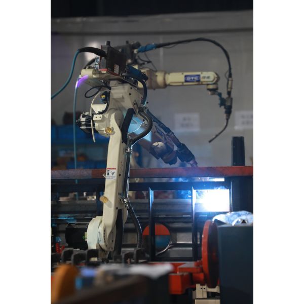 Road sweeper, road sweeper, road sweeper, suction cup, lifting cylinder, extendable hydraulic cylinder