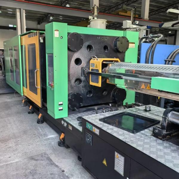Máquina de moldeo por inyección Borche Horizontal 5000KN 830X800mm Espacio entre barras de corbata y diámetro de tornillo de 100mm