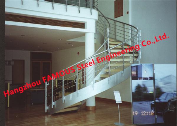 Corrimão espiral interno de aço, trilhos da mão do metal do preto ISO3834