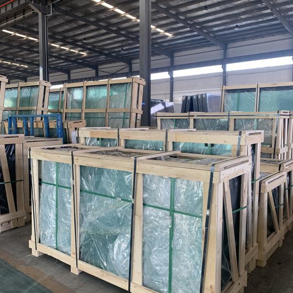 Panneaux muraux en plexiglas trempé pour fenêtres