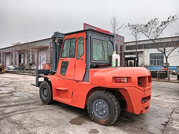 CPCD70 7 Ton Diesel Forklift Closed Cabin 7000kgs Counter Balance Forklift Truck